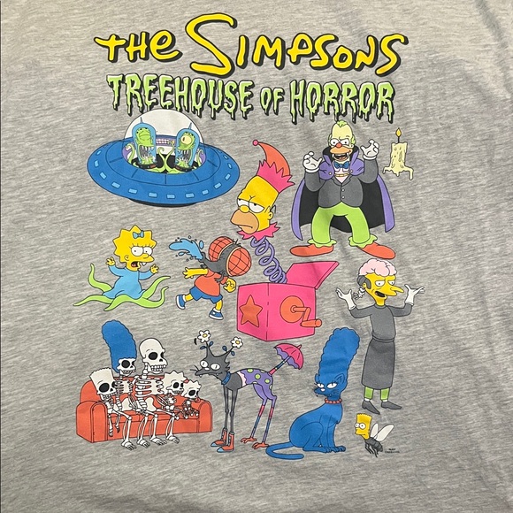 The Simpsons Treehouse of Horror Medium Shirt - Picture 1 of 4